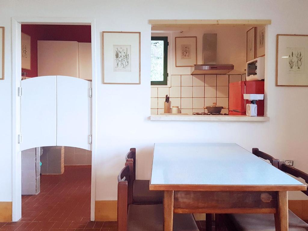 Kuchyň nebo kuchyňský kout v ubytování Villa ai Pini - ArgonautiVacanze