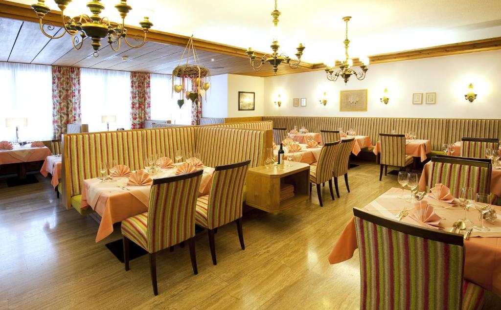 Restaurace v ubytování Sporthotel St. Anton