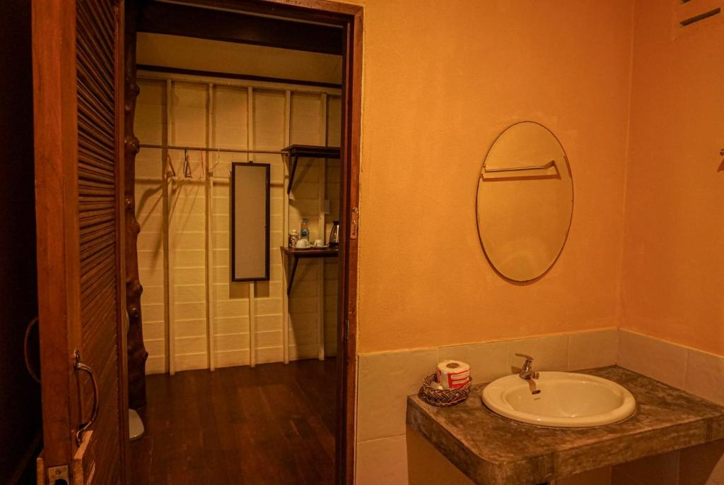 Tha Khao Bay View Bungalow - 9