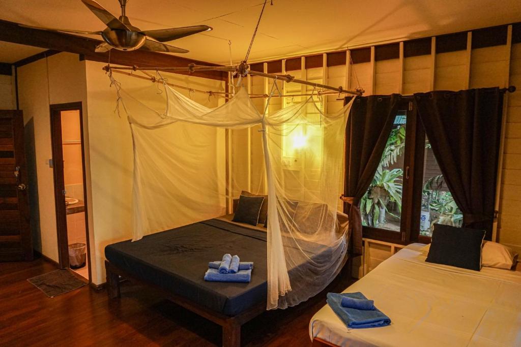 Tha Khao Bay View Bungalow - 11