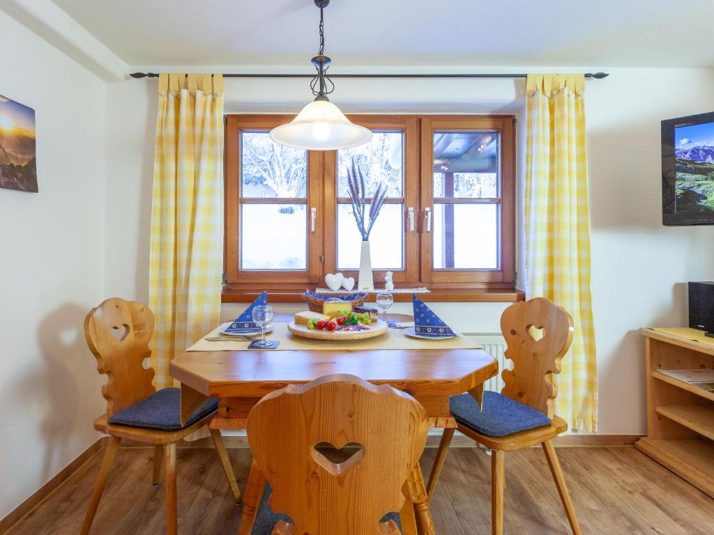 Haus am Teich Fewo Relax mit SommerBergbahnticket in Oberstdorf