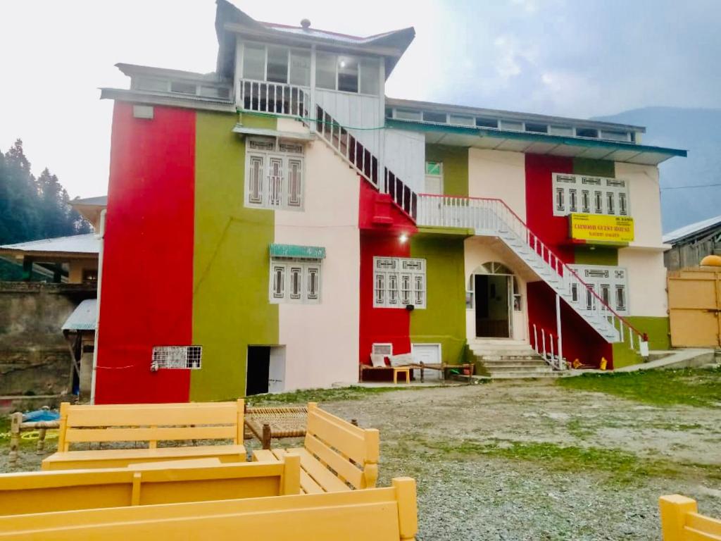 Riverside Hotel Kalam - Housity