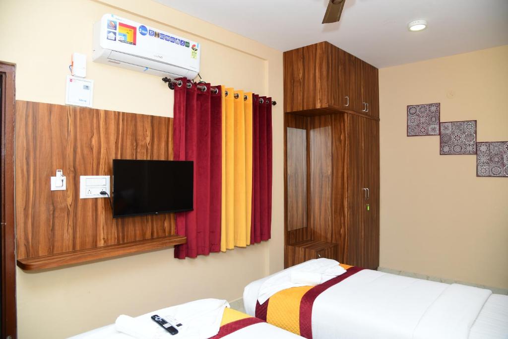 1 RK AC Room with Open Terrace Manyata Tech Park, Bangalore (updated