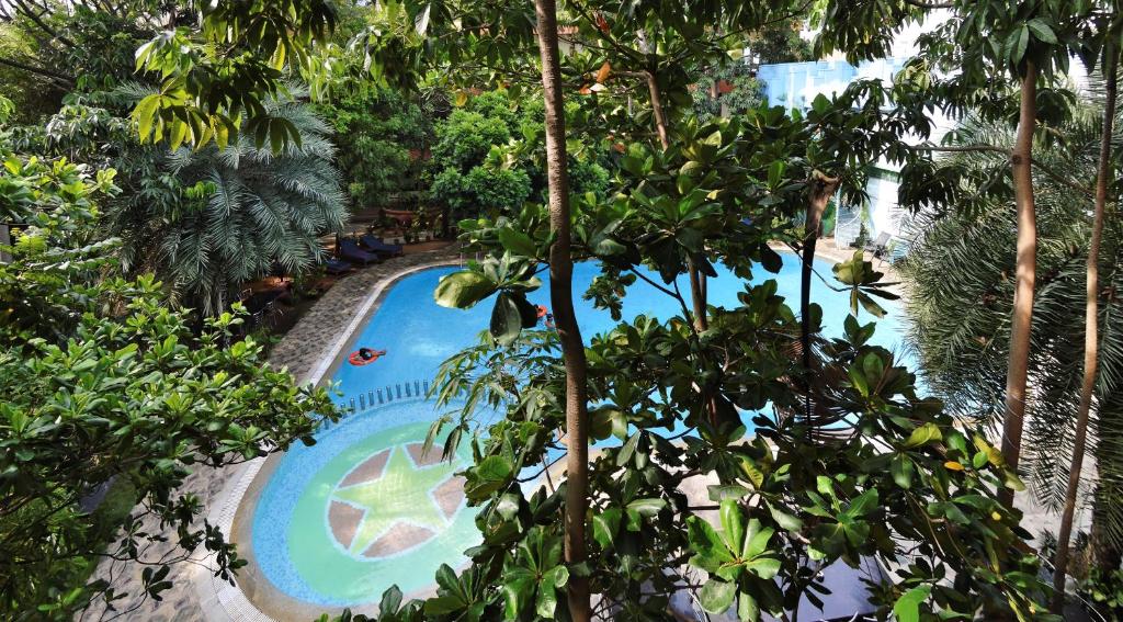 Bazén v ubytování Hotel Mahabs nebo v jeho okolí