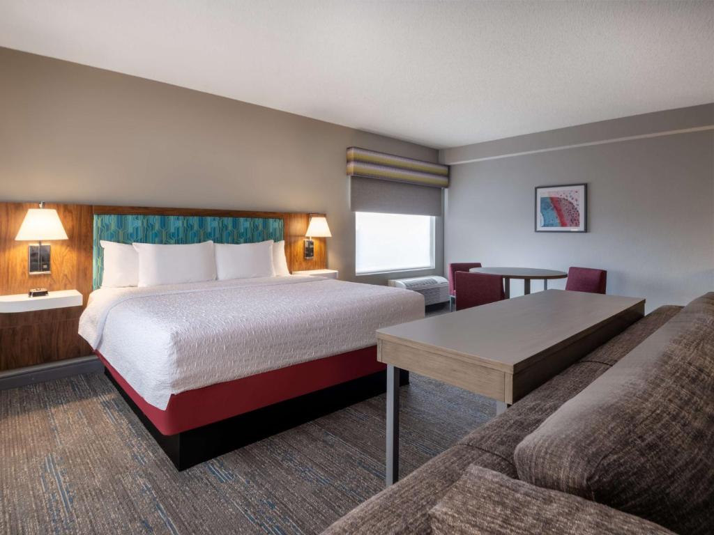 Hampton Inn Deerfield Beach photo