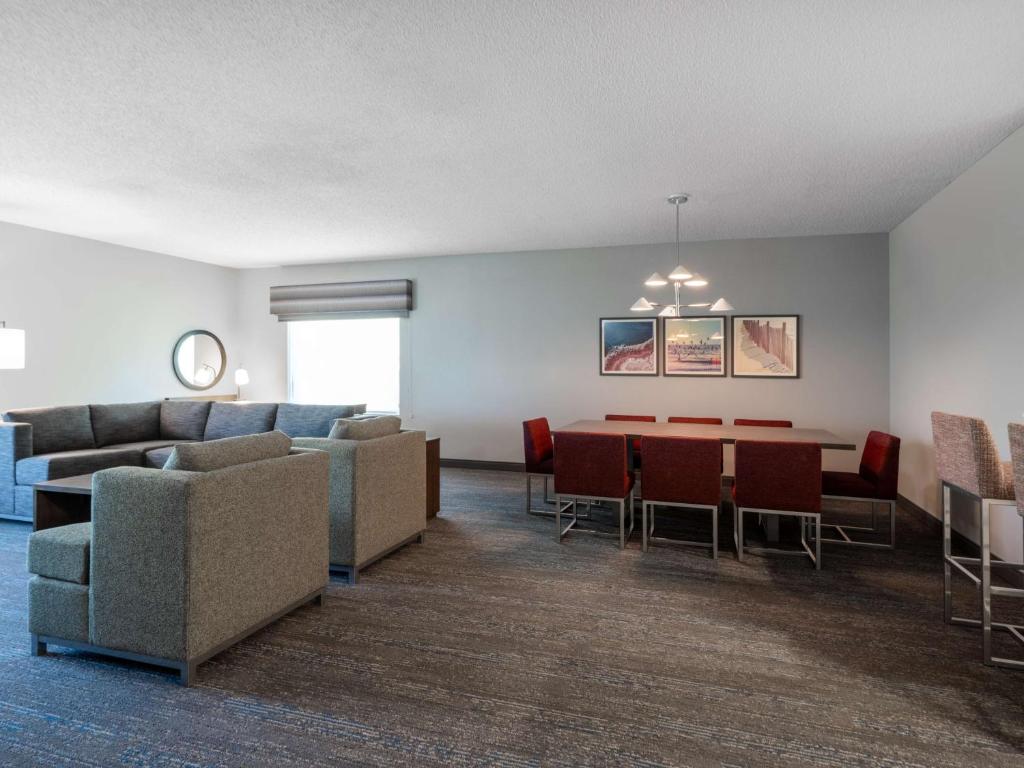 Hampton Inn Deerfield Beach photo