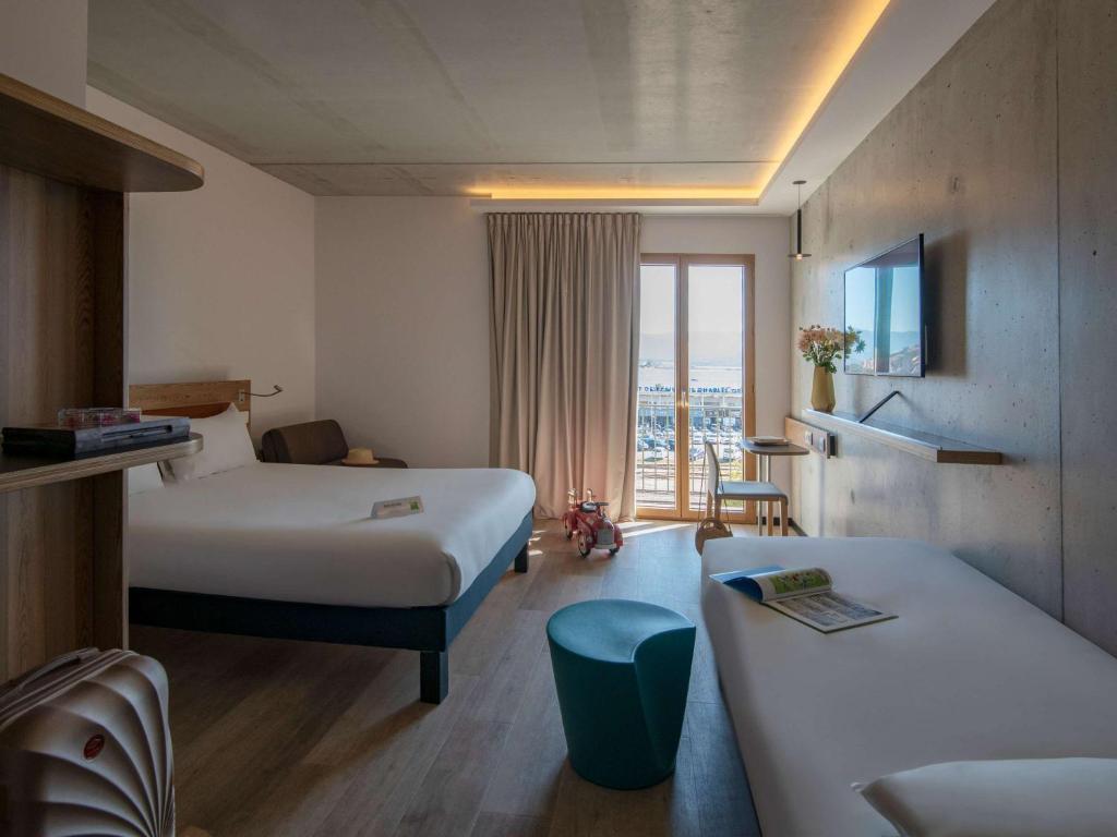Postel nebo postele na pokoji v ubytování ibis Styles Ajaccio Napoleon