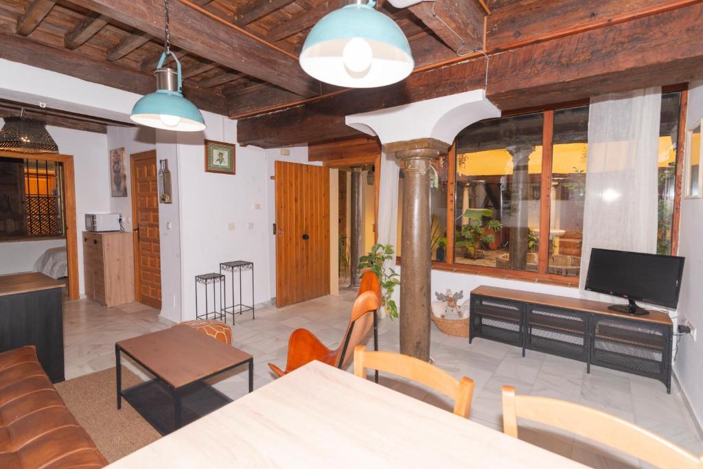 Alh Patio Apartamentos - Appartement De Deux Chambres