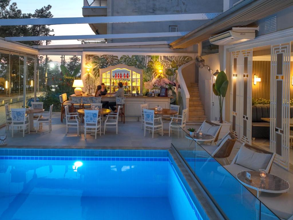 Bazén v ubytování Secret Paradise Hotel & Spa nebo v jeho okolí