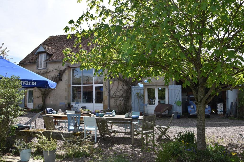 Vonkajšia záhrada v ubytovaní Charmecamping Domaine Bleu Celeste