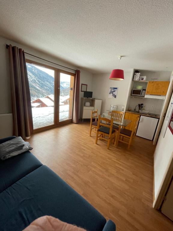 Posedenie v ubytovaní Studio Orelle 3 Vallées - Spa & Piscine - Apt 004