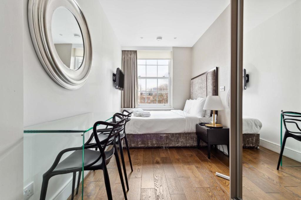 Golden Square - 