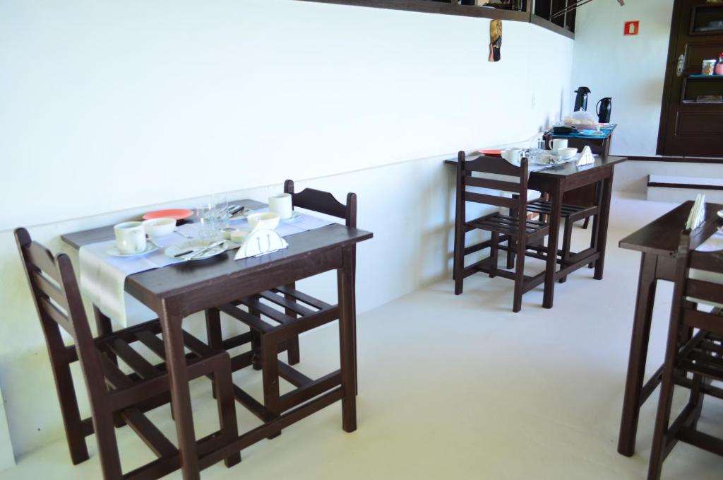 Restaurace v ubytování Pousada Ponta Das Pedras