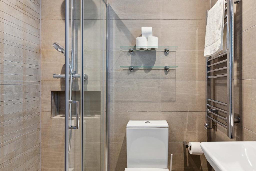 Golden Square - 