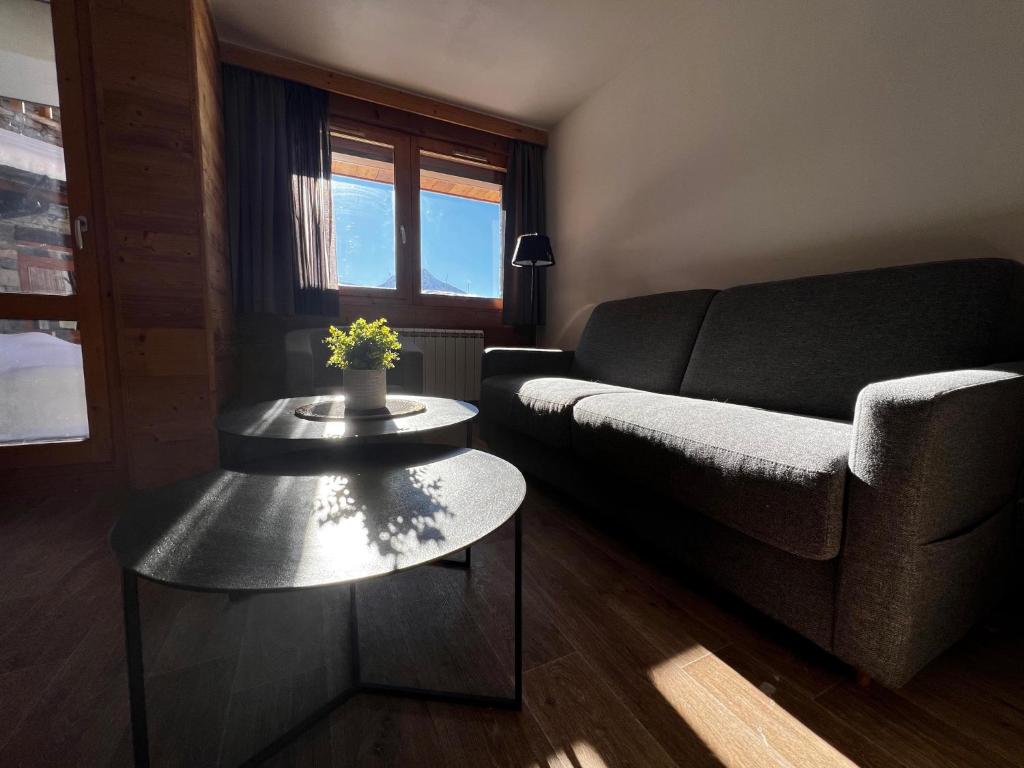 Posedenie v ubytovaní Haut Belle Plagne, vue montagnes, au pied des pistes, proche de l'ESF & espace piscine inclus