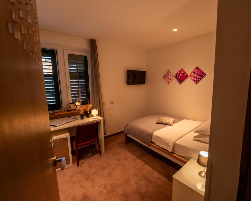 
Standard Single Room
