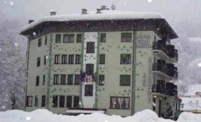 Hotel Club Funivia v zimě
