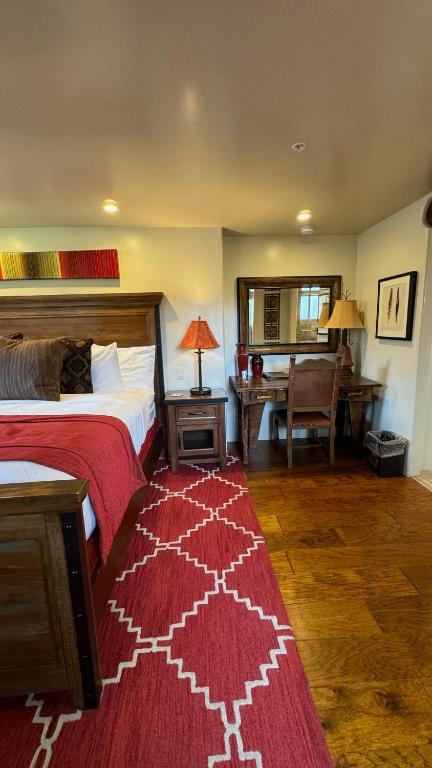 Casa Sedona Inn - Thunder Mountain - Deluxe King Room