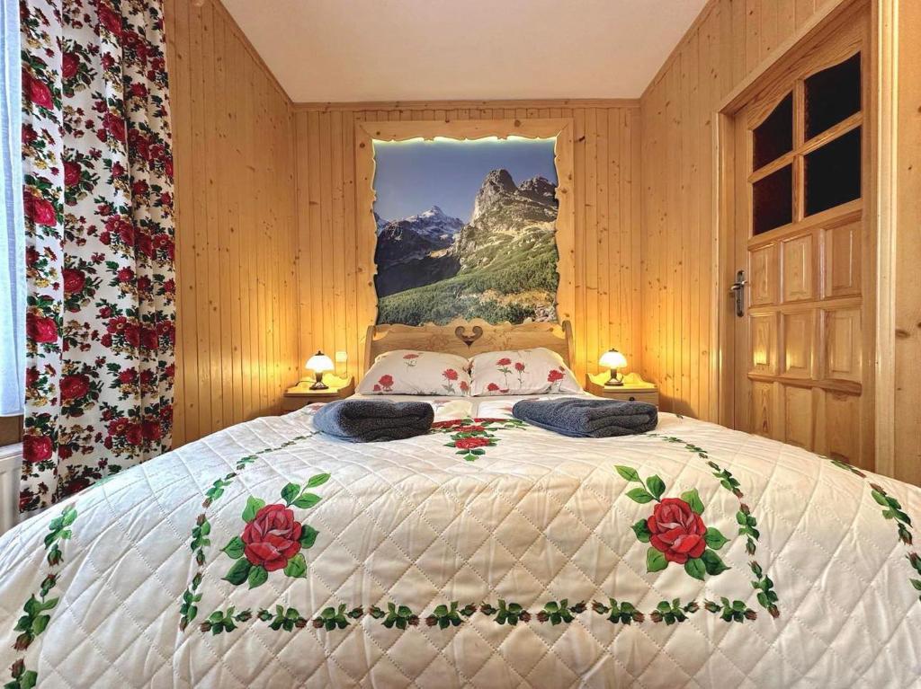 Posteľ alebo postele v izbe v ubytovaní Apartament 2-4 osobowy - Wesoła Chatka - Krupówki 37b - CENTRUM