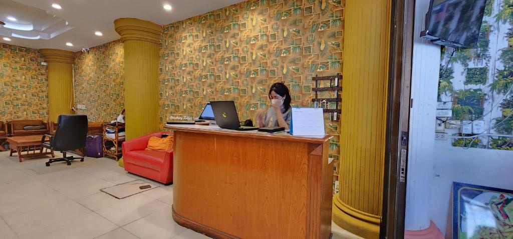 TV a/nebo společenská místnost v ubytování Royal Sweet Hotel