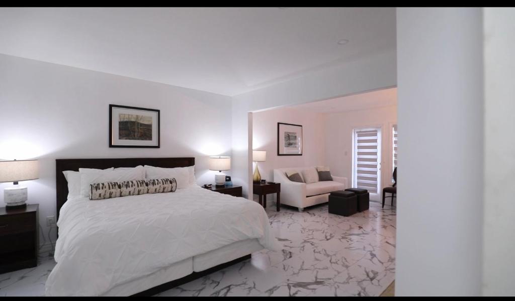 Carriage Hills Retreat Rental - Queen Studio