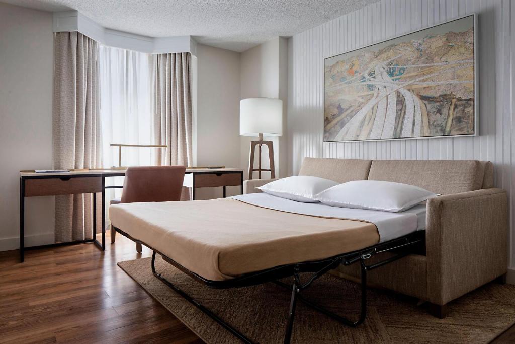 Sheraton Suites Market Center Dallas - 2大床＆amp;沙发床，套房，2个女王