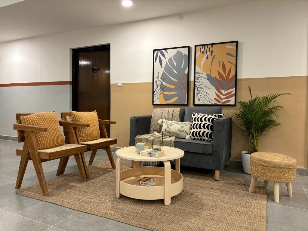 Posezení v ubytování Olive Hotel Palace Road by Embassy Group