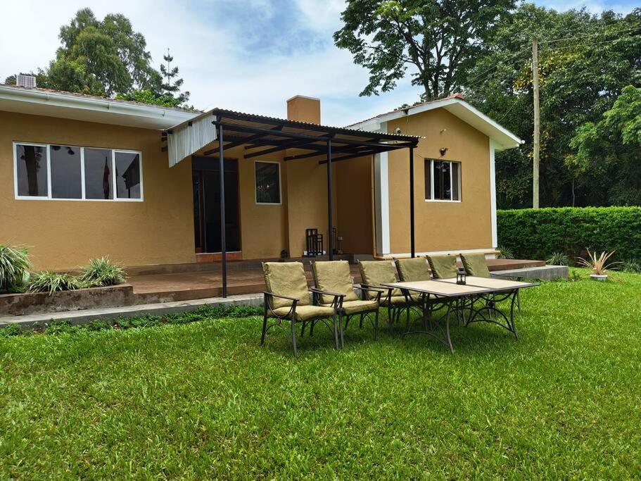 Φωτογραφία από το άλμπουμ του Get Away Home with Lake View σε Namuzikiza