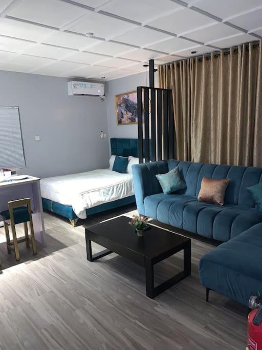 Foto dalla galleria di Teal Open Plan Studio Unit-Lekki 1, WI-FI, Extractor. a Ogoyo