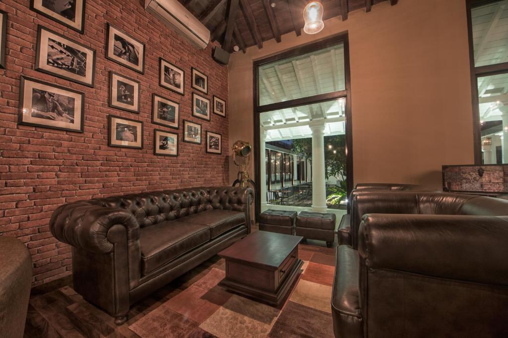 Residence on Park Street - 11