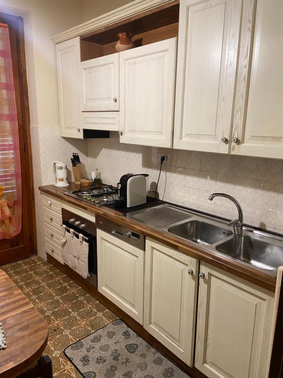 Kuchyňa alebo kuchynka v ubytovaní Casa FONTESECCA