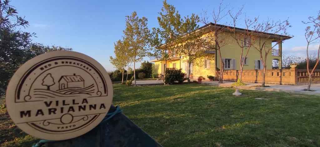 a sign for a villa mariana in front of a house at Villa Marianna in Vasto