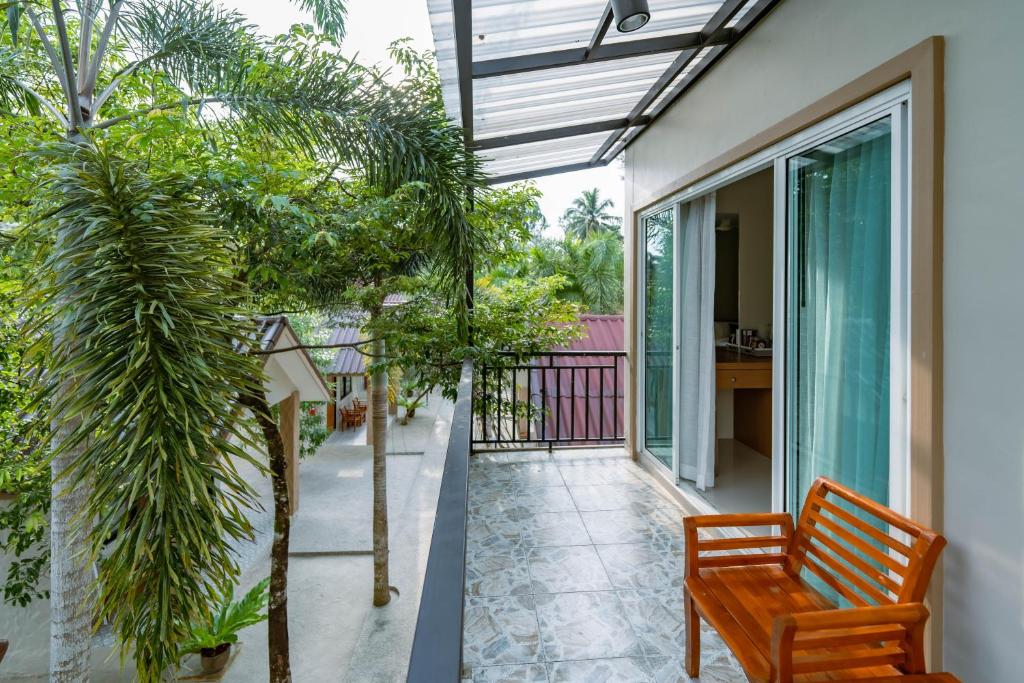 Balkón nebo terasa v ubytování Lightplus Khao Lak