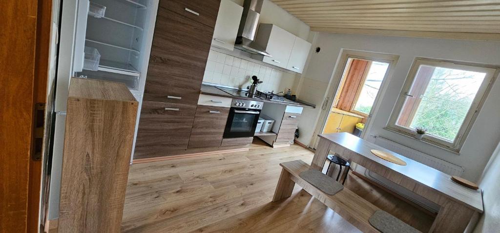 Monteurwohnung/Ferienwohnung an der Steige - Appartement Met 4 Slaapkamers
