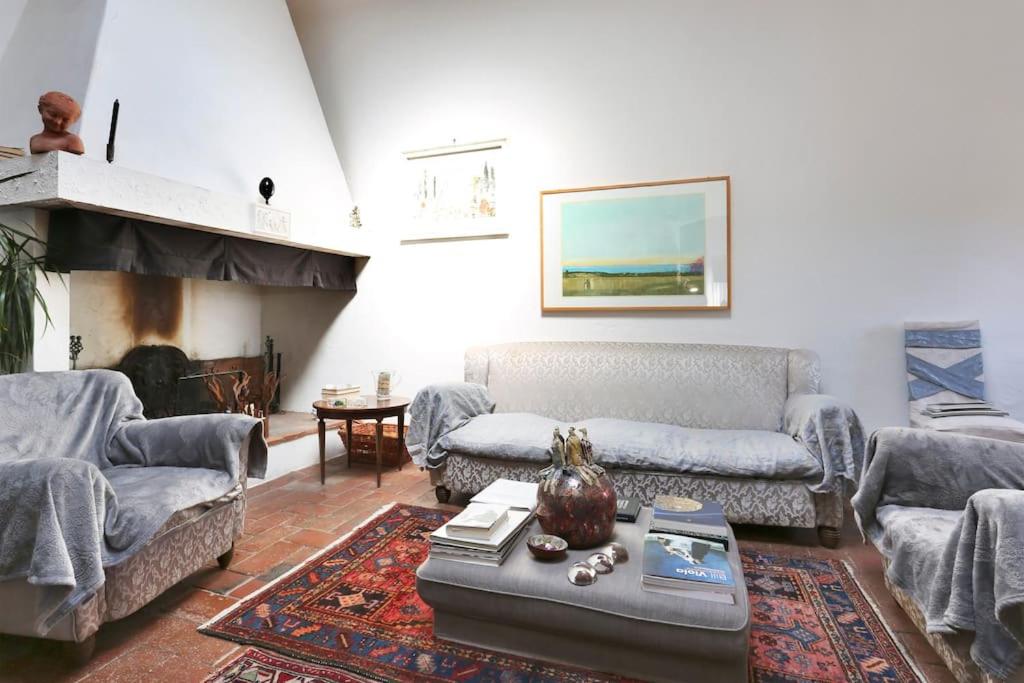 Colonica chic in collina