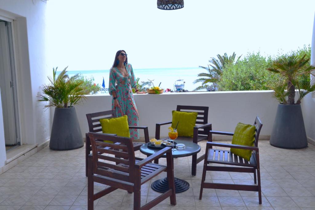Posezení v ubytování Stromboli Suite Apartment with Terrace Volcano & Sea view
