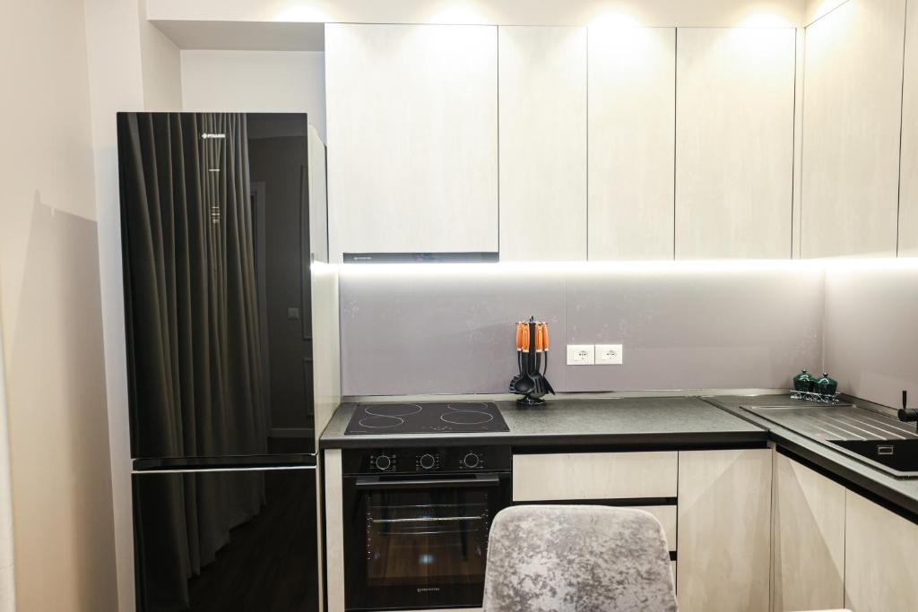 Miku Apartment -Charming One Bedroom At Komuna e Parisit - Imazhi 9