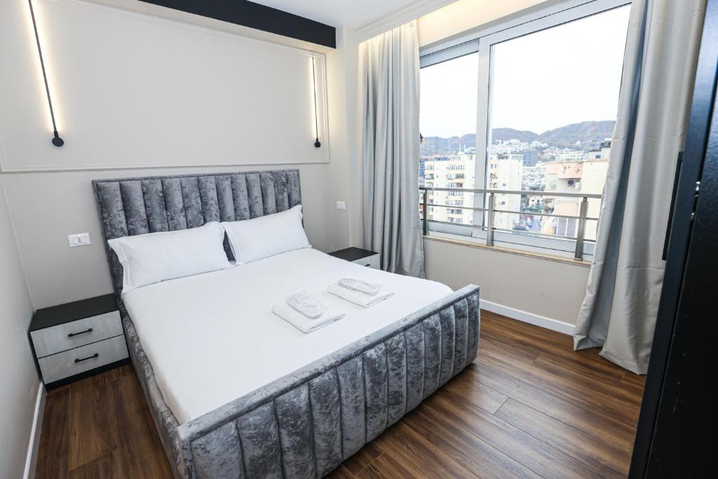 Miku Apartment -Charming One Bedroom At Komuna e Parisit - Imazhi 2