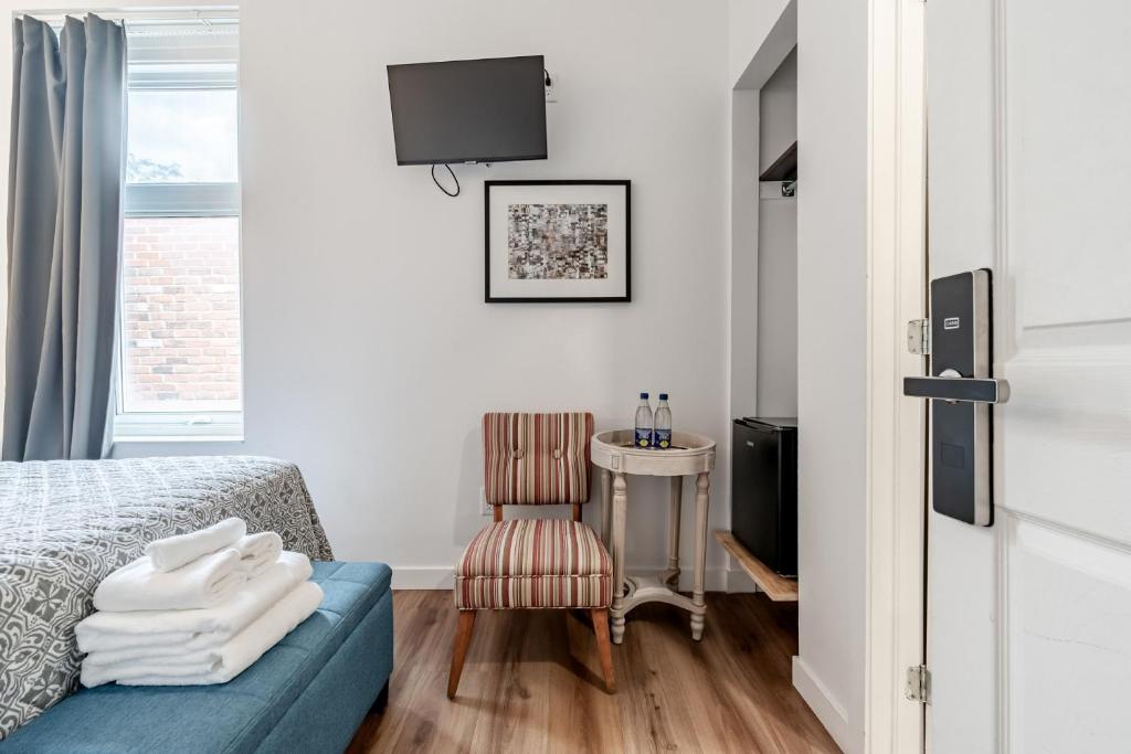 hotel le coach - Resim 28