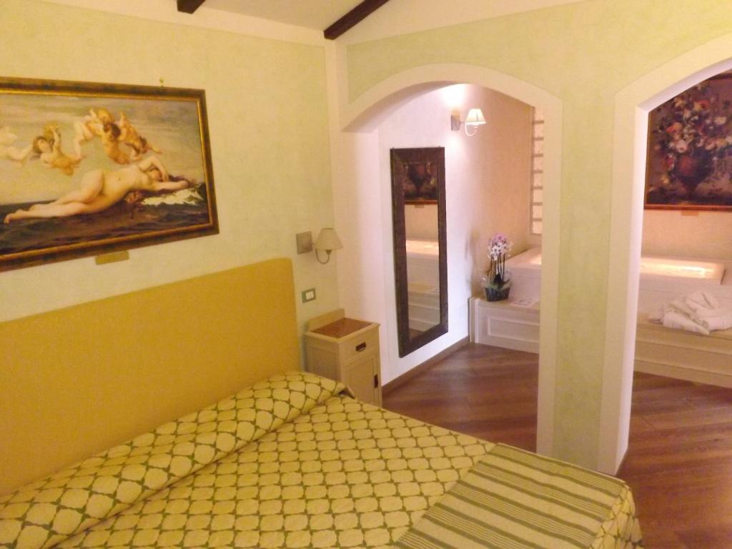 Relais Il Postiglione - Antica Posta dei Chigi - Suite Luxury Con Vasca Idromassaggio