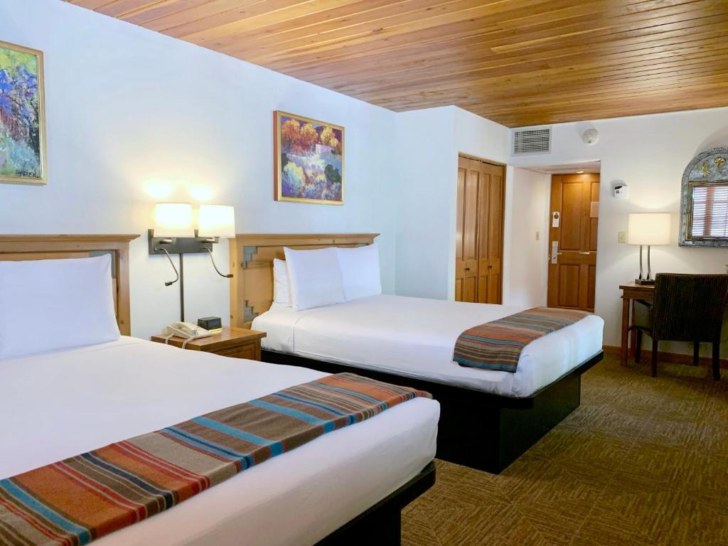 Inn on the Alameda - Traditional Two Queen With Patio Or Balcony