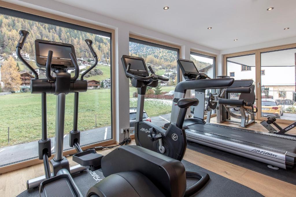 Fitness centrum a/nebo fitness zařízení v ubytování Hotel Hubertus inkl Summer Card