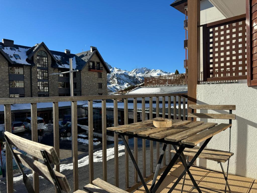 Estudio en Formigal con vistas a las pistas de esquí y garaje imagem principal.