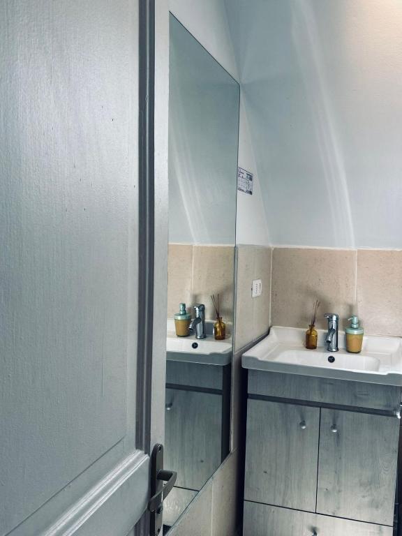 Koupelna v ubytování Yogi hostels