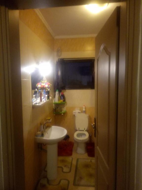 Koupelna v ubytování Shared room with the owner only at the Delta Hotel and Resort Sharm El Sheikh