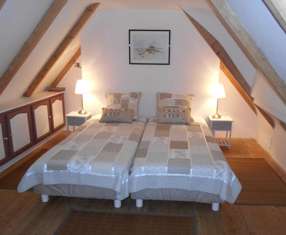 Ένα ή περισσότερα κρεβάτια σε δωμάτιο στο Ty Papy
