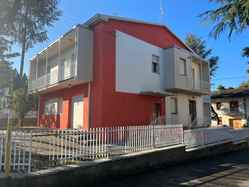 Budynek, w którym mieści się apartament