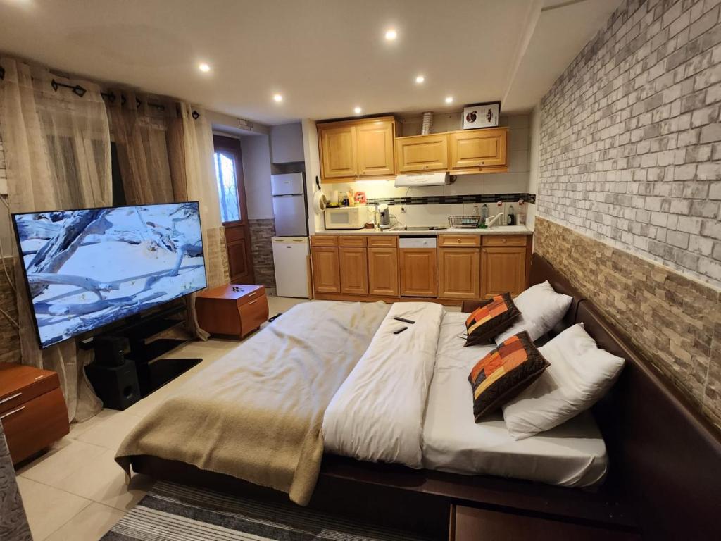 Photo de la galerie de l'établissement Nuit aimable, à Biot