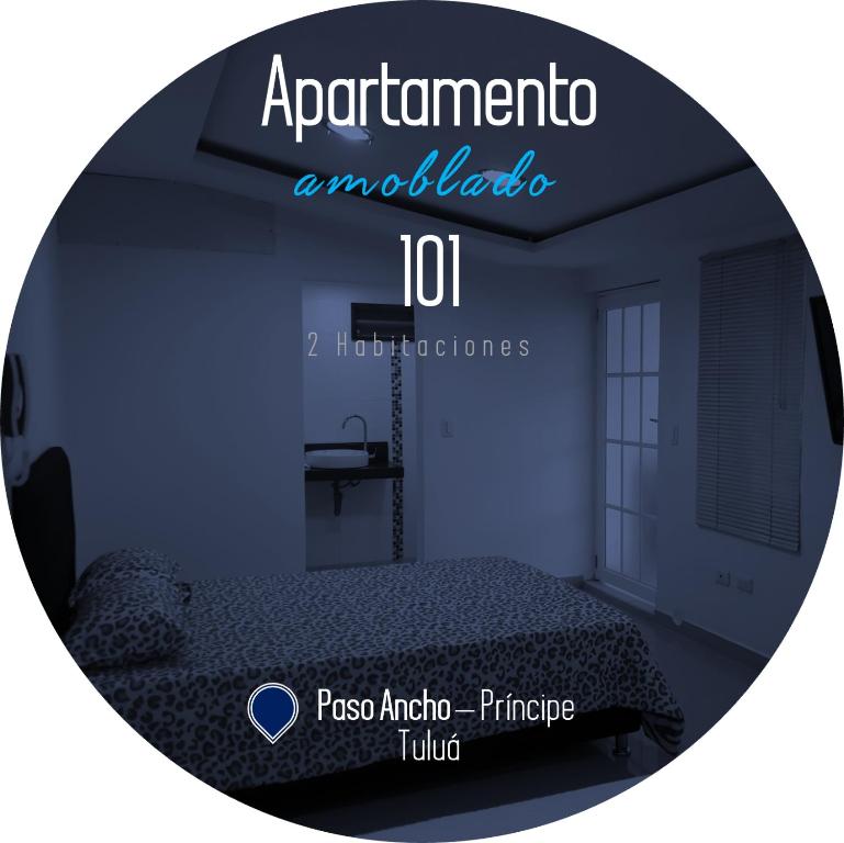 une photo d'une chambre avec un lit dans une pièce dans l'établissement Habitación Amoblada Tipo Hotel, à Tuluá