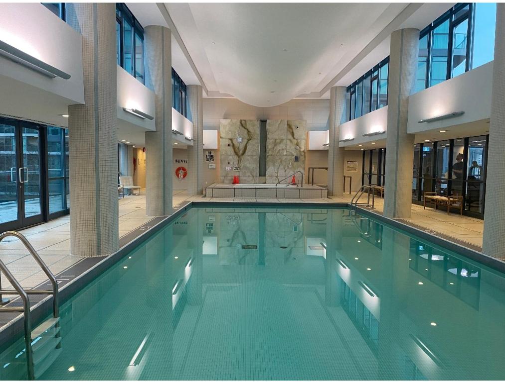 Downtown Toronto Luxury Condo Free parking, Toronto (updated prices 2024)